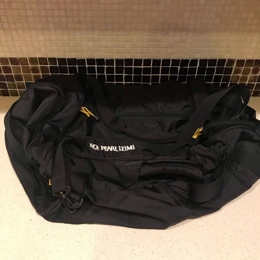 IQ Pearl Izumi Duffle Bag 22” X 12” Large